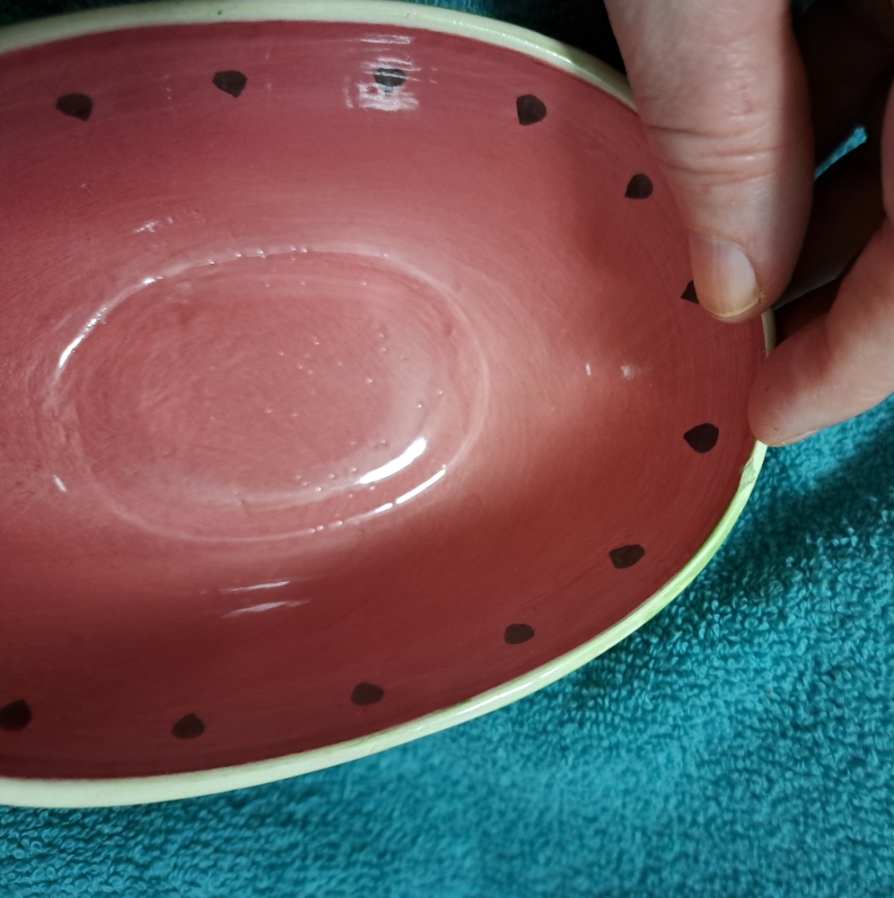 Watermelon bowls large 31" around small 16.5" around+ free 🎁 - Picture 5 of 5
